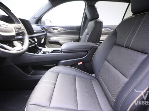New 2026 Chevrolet Traverse High Country FWD image 10
