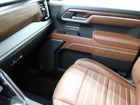 Used 2025 GMC Sierra 1500 Denali Ultimate image 30