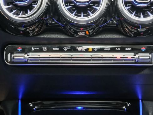 Certified 2023 Mercedes-Benz GLB 250 4MATIC image 18