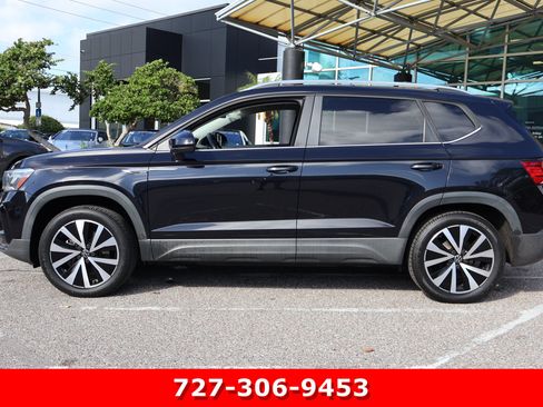 Used 2022 Volkswagen Taos SE w/ IQ.Drive SE Package AWD/4WD image 5