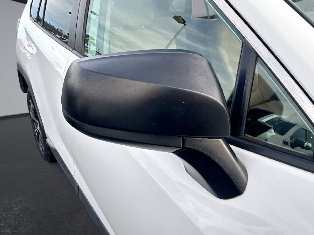 Used 2021 Toyota RAV4 LE FWD image 11