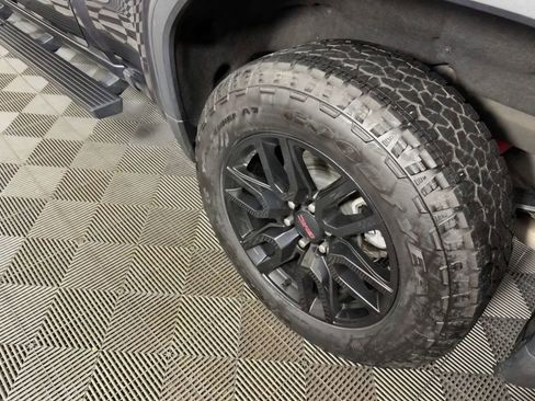Used 2024 GMC Sierra 1500 Elevation w/ X31 Off-Road Package AWD/4WD image 9