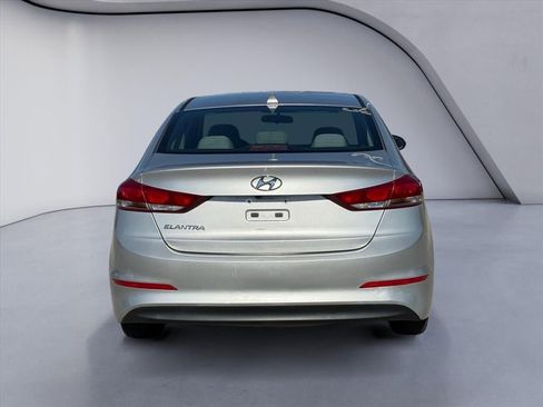 Used 2018 Hyundai Elantra SEL image 4