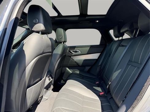 Used 2023 Land Rover Range Rover Velar R-Dynamic S image 22