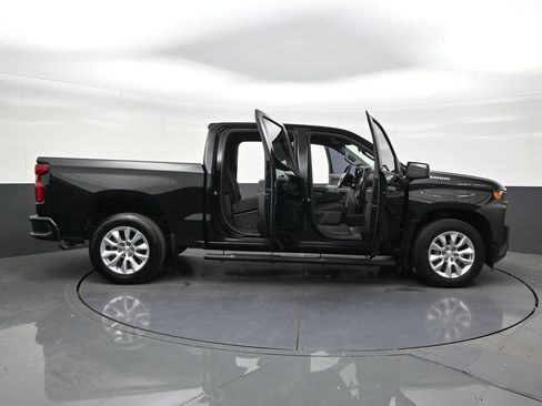 Used 2021 Chevrolet Silverado 1500 Custom RWD image 29