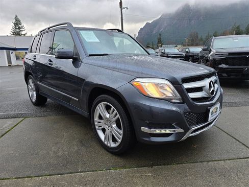 Used 2015 Mercedes-Benz GLK 350 4MATIC image 3