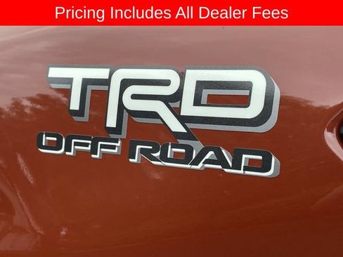 Used 2025 Toyota Tacoma TRD Off-Road w/ TRD Off Road Upgrade Package AWD/4WD image 5
