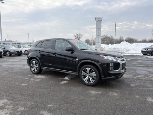 Used 2024 Mitsubishi Outlander Sport ES image 3