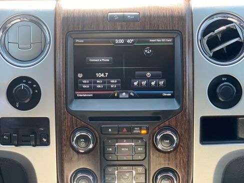 Used 2014 Ford F150 Lariat w/ Equipment Group 502A Luxury image 23