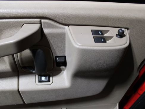 Used 2024 GMC Savana 3500 Extended image 15