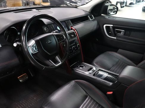 Used 2018 Land Rover Discovery Sport HSE image 11