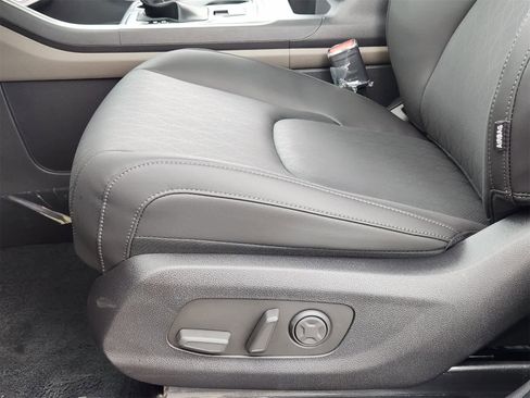 New 2026 Kia Carnival LXS image 19