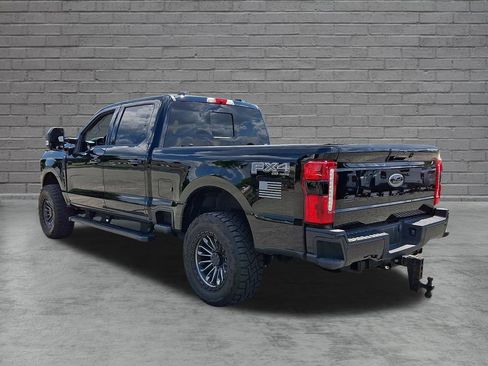 Used 2024 Ford F250 Lariat w/ Black Appearance Package AWD/4WD image 8