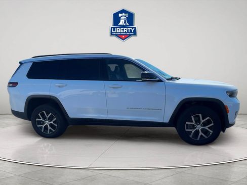 Used 2025 Jeep Grand Cherokee L Limited AWD/4WD image 4