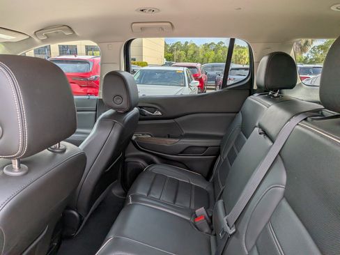 Used 2023 GMC Acadia Denali AWD/4WD image 15