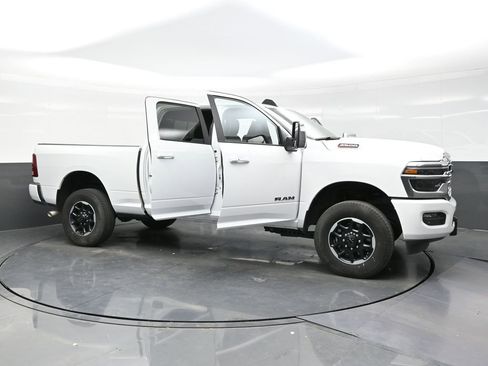 Used 2025 RAM 2500 Laramie image 44
