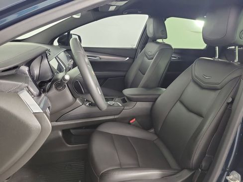 Certified 2024 Cadillac XT5 Luxury FWD image 16