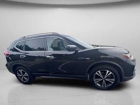 Used 2019 Nissan Rogue SV w/ Premium Package AWD/4WD image 2