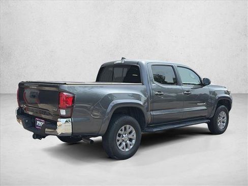 Used 2019 Toyota Tacoma SR5 RWD image 5