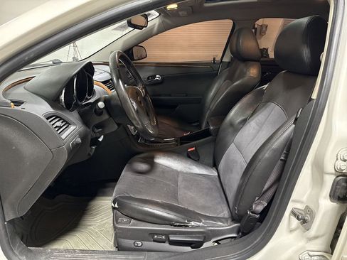 Used 2011 Chevrolet Malibu LT FWD image 19