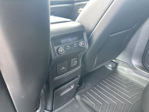 Used 2019 GMC Acadia SLT AWD/4WD image 27