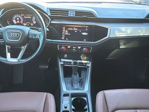 Used 2020 Audi Q3 2.0T Premium w/ Convenience Package image 17