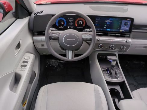 Certified 2025 Hyundai Kona SE image 15