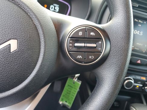 Certified 2025 Kia Soul LX w/ LX Technology Package FWD image 24