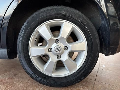 Used 2009 Nissan Versa SL image 23