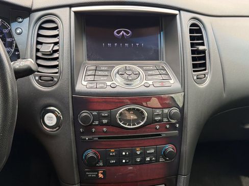 Used 2017 INFINITI QX50 2WD w/ Premium Plus Package image 19