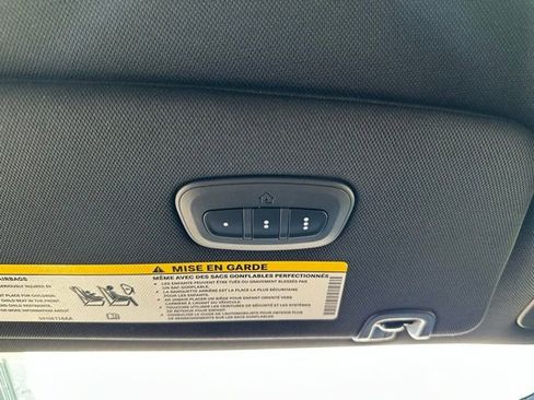 New 2026 Chrysler Pacifica Select image 36