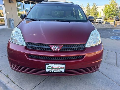 Used 2004 Toyota Sienna CE FWD image 3