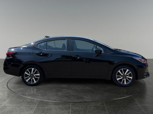 Used 2025 Nissan Versa SV FWD image 10
