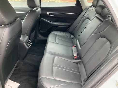 Used 2022 Hyundai Sonata Limited image 16
