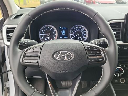 Used 2022 Hyundai Venue Limited w/ Cargo Package image 23