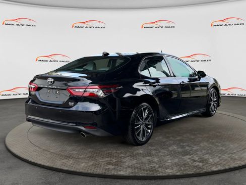 Used 2021 Toyota Camry XLE w/ Navigation Package AWD/4WD image 10