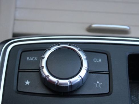 Used 2015 Mercedes-Benz ML 350 2WD image 33