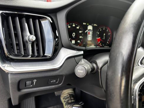 Used 2020 Volvo V60 T5 Cross Country w/ Protection Package Premier image 39