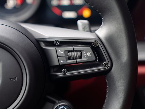 Certified 2022 Porsche 911 Targa 4 image 8