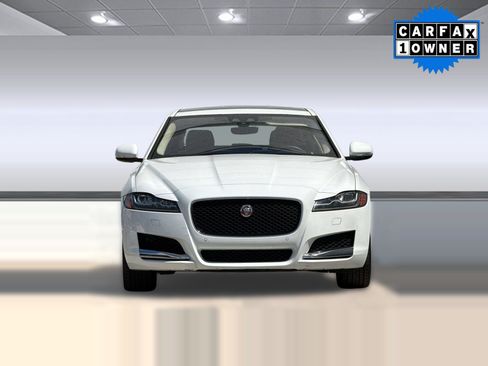 Used 2020 Jaguar XF Prestige AWD/4WD image 6