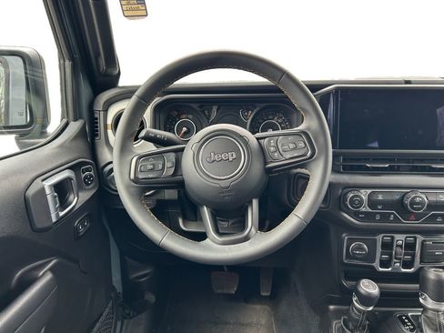 Used 2024 Jeep Wrangler Sport S image 12