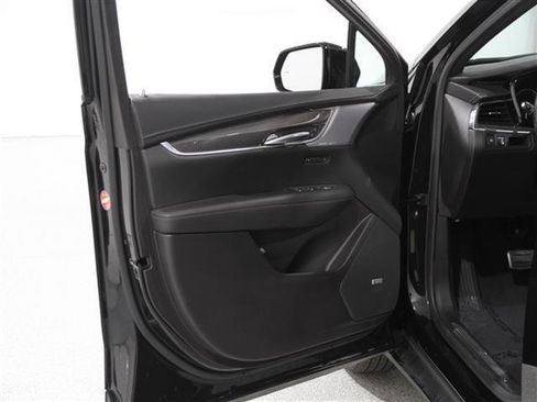 Certified 2022 Cadillac XT5 Sportv image 4