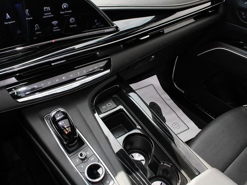 Used 2024 Cadillac Escalade Sport w/ LPO, ONYX Package image 35