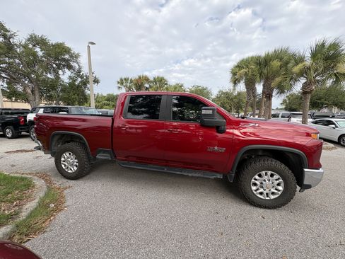 Used 2024 Chevrolet Silverado 2500 LT w/ Texas Edition AWD/4WD image 2