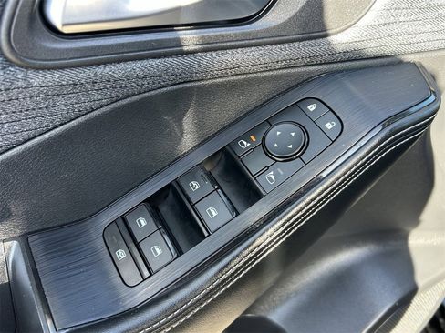 Certified 2023 Nissan Rogue SV image 28