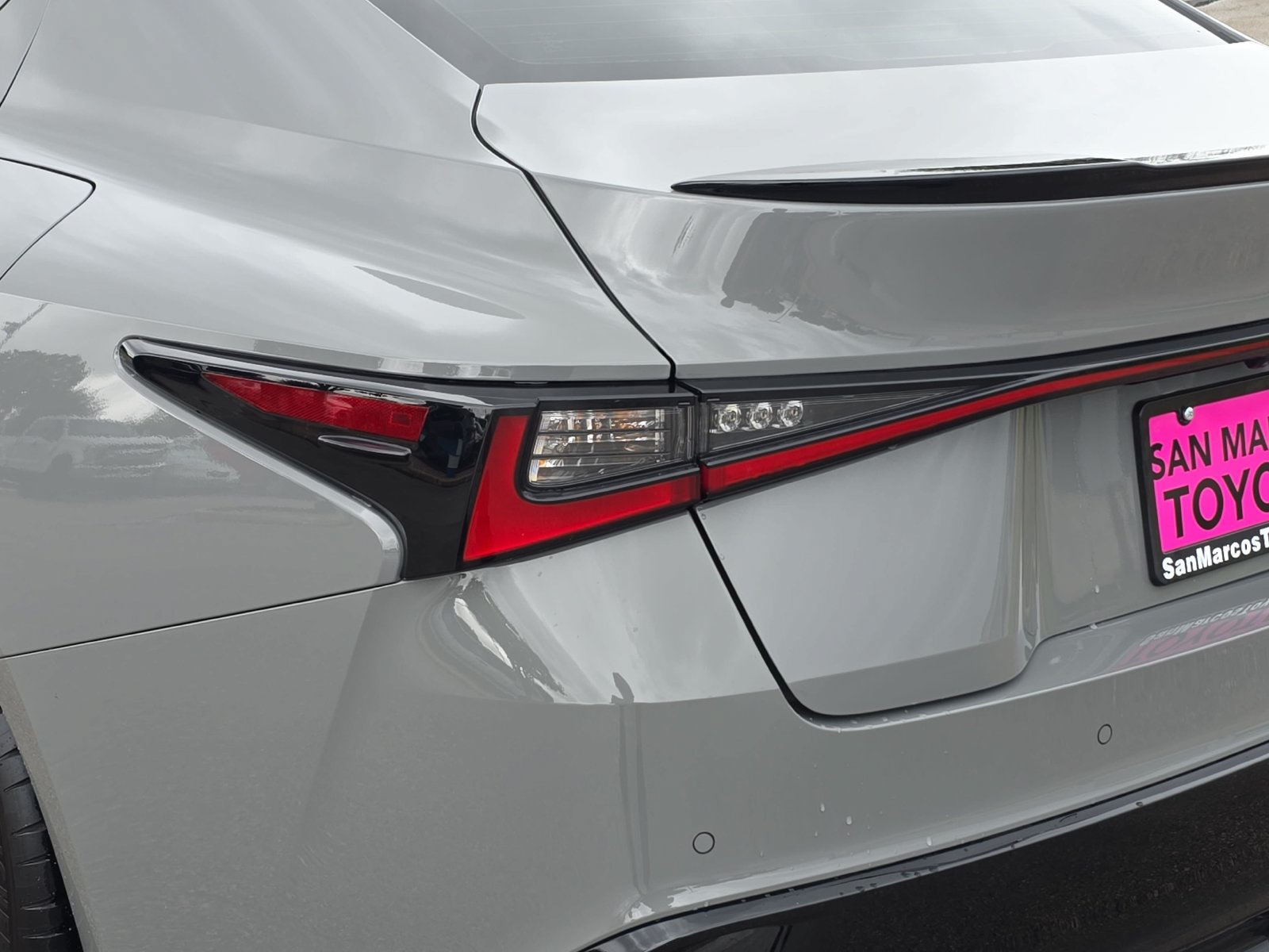 Used 2025 Lexus IS 500 RWD image 30