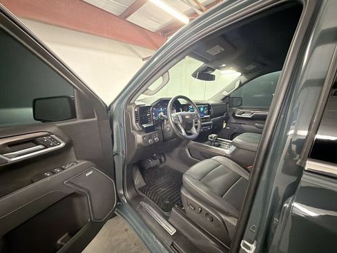 Used 2025 Chevrolet Silverado 1500 LTZ RWD image 10