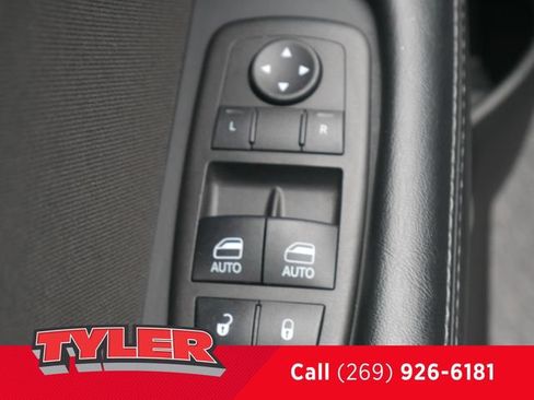 Used 2023 Dodge Challenger SXT RWD image 17