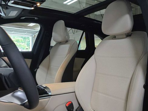 Used 2026 Mercedes-Benz GLC 300 4MATIC image 21