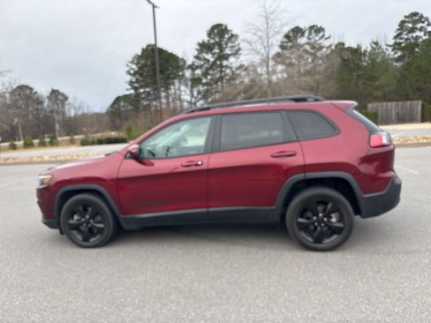 Used 2021 Jeep Cherokee Altitude image 9